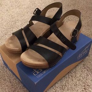 Dansko Lindsay Size 38 Burnished Calf Sandal New